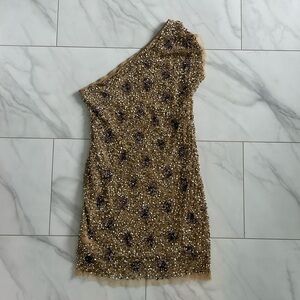One shoulder gold sequin dress